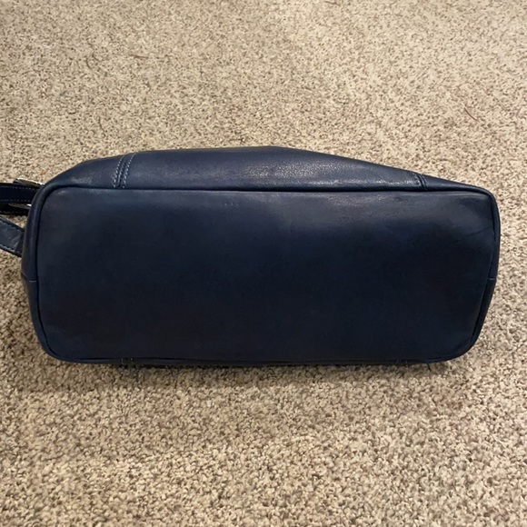 Tignanello Leather Shoulder Bag - Picture 6 of 9